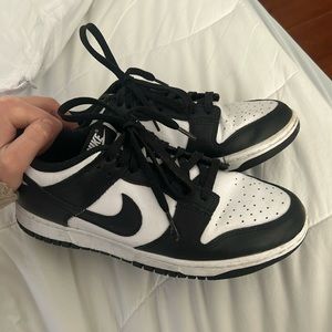 Nike Panda Dunks